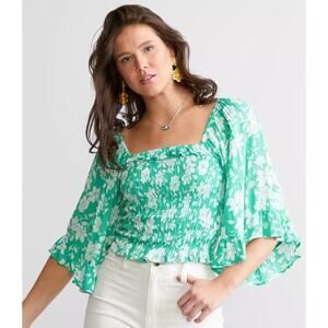 Billabong Be My Babe Crop Top Womens Size Small Green Floral Smocked Bohemian